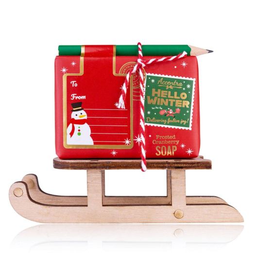 Handseife „Hello Winter“ mit Holzschlitten